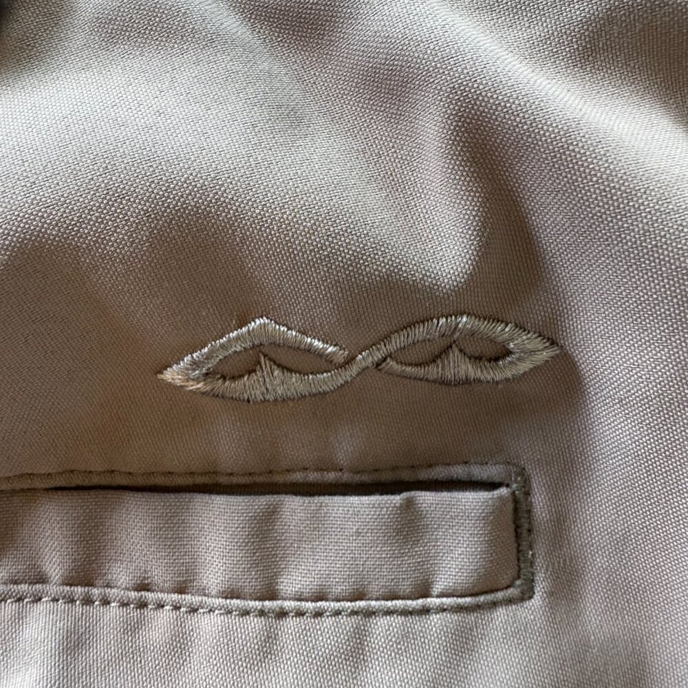 Snake Eyes Dry-18 mens taupe shorts (golf, casual, preppy) size 36 - Picture 8 of 10